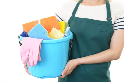 Professional carpet cleaner preparing a clean carpet in a Pratts Bottom home